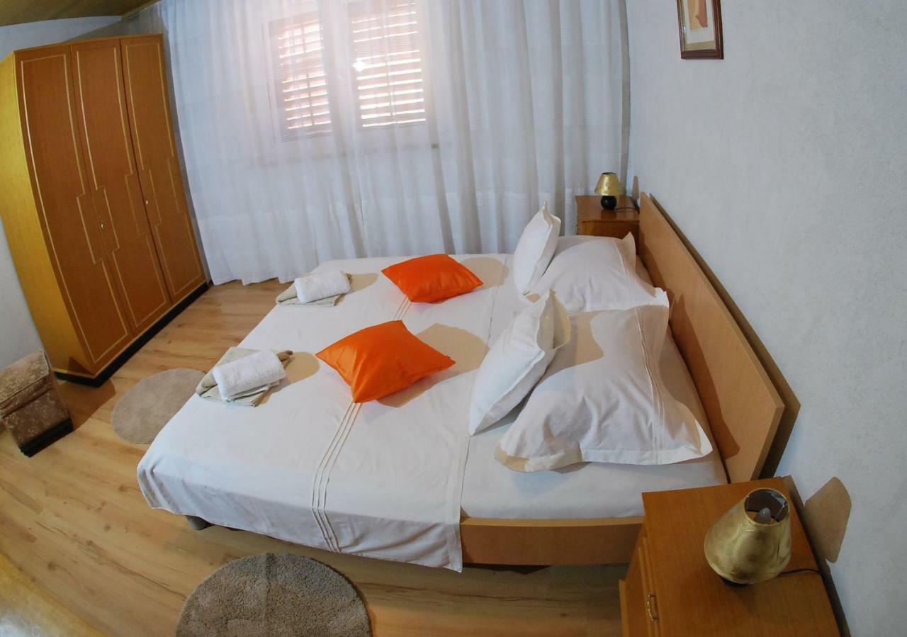 Apartman Ruzica Makarska Bagian luar foto