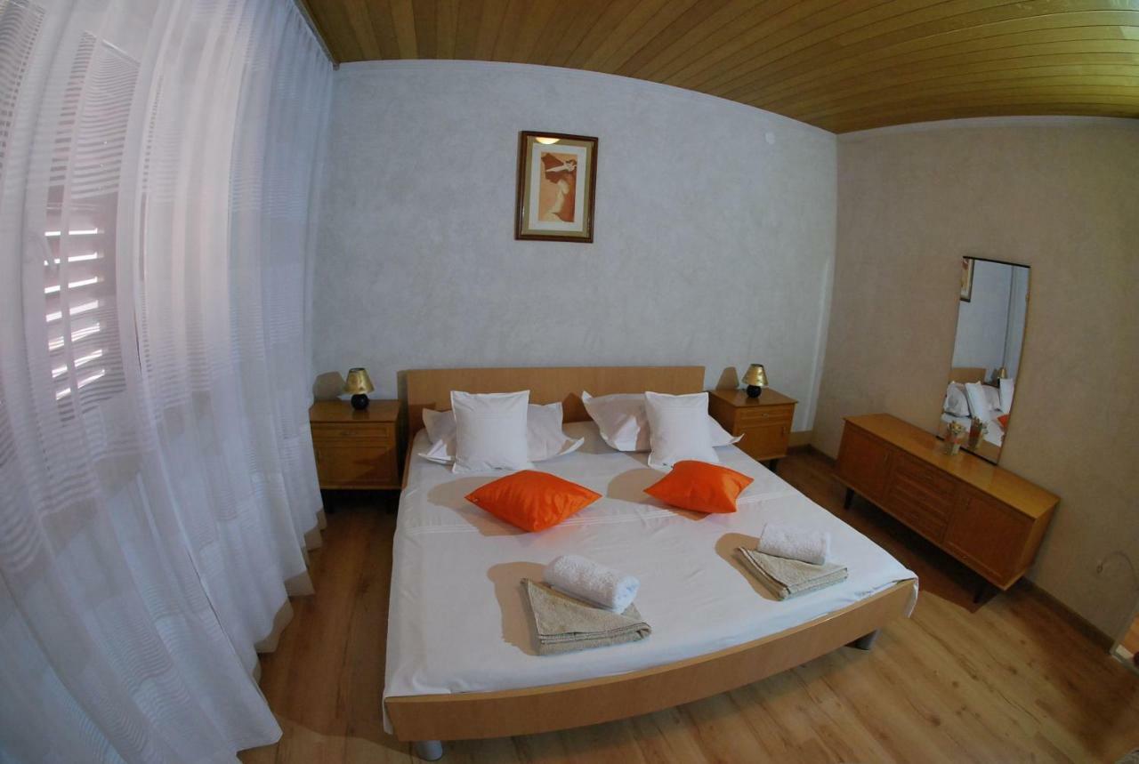 Apartman Ruzica Makarska Bagian luar foto