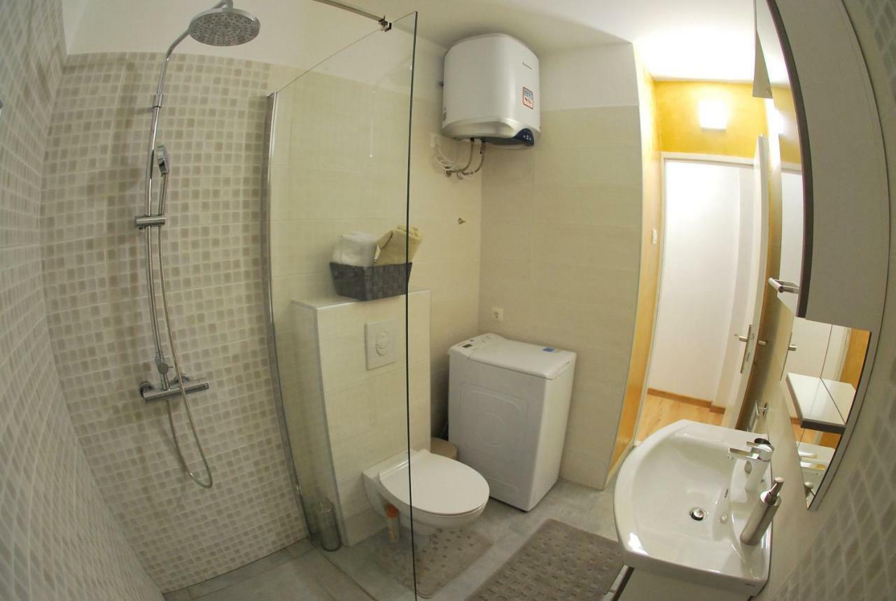 Apartman Ruzica Makarska Bagian luar foto