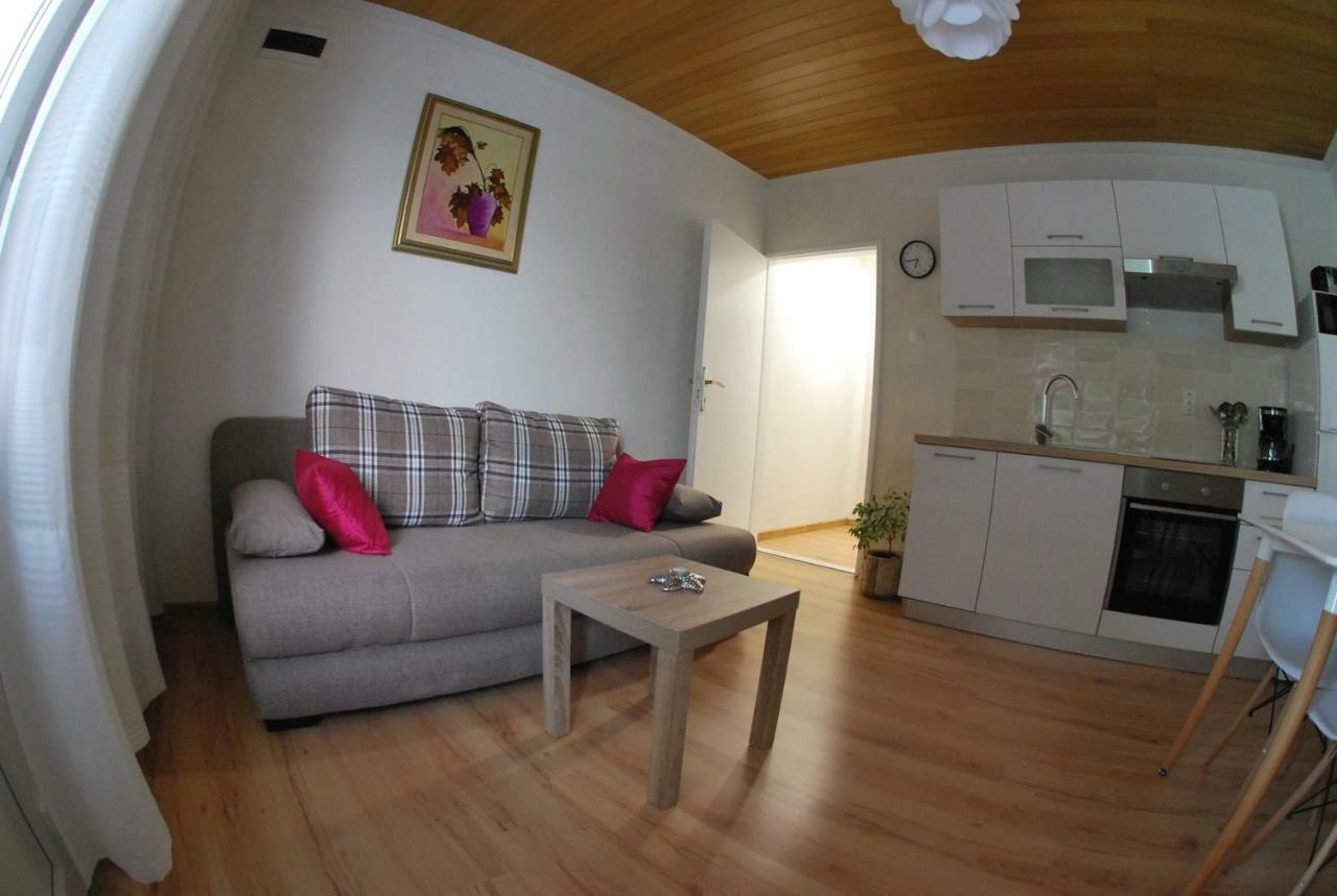 Apartman Ruzica Makarska Bagian luar foto