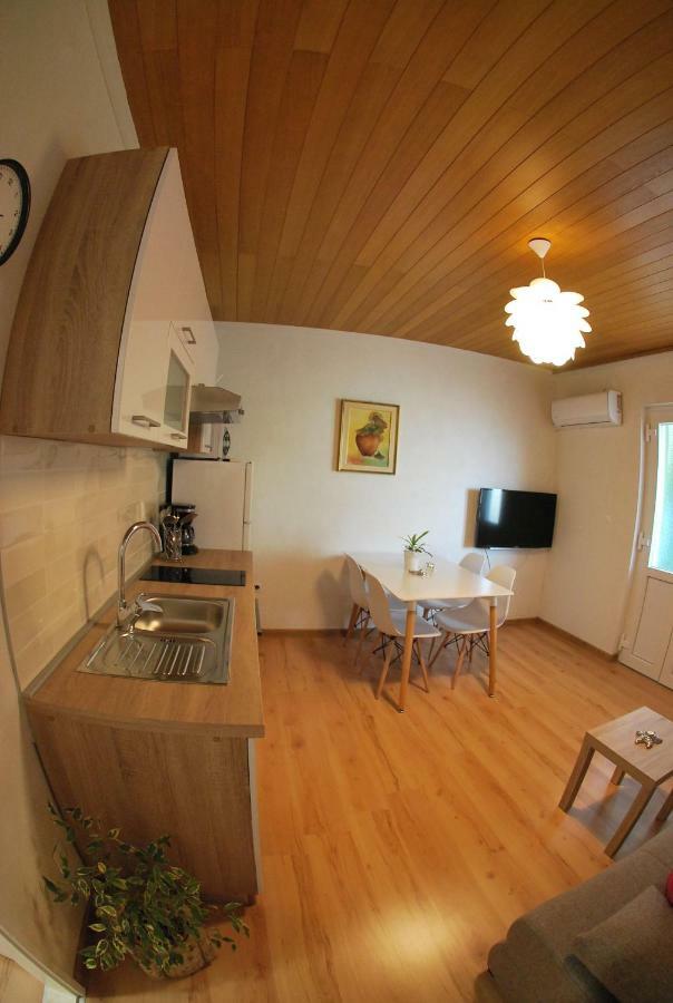 Apartman Ruzica Makarska Bagian luar foto