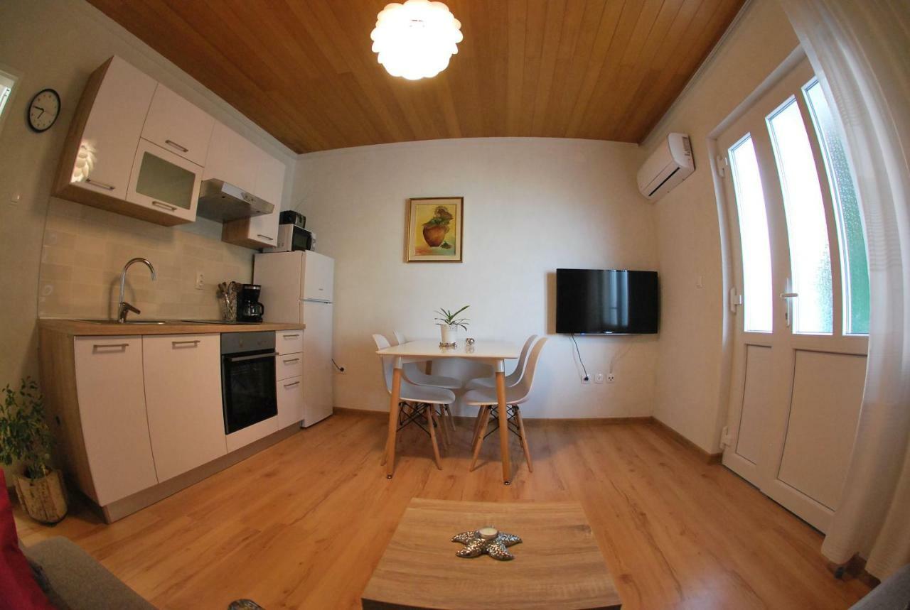 Apartman Ruzica Makarska Bagian luar foto